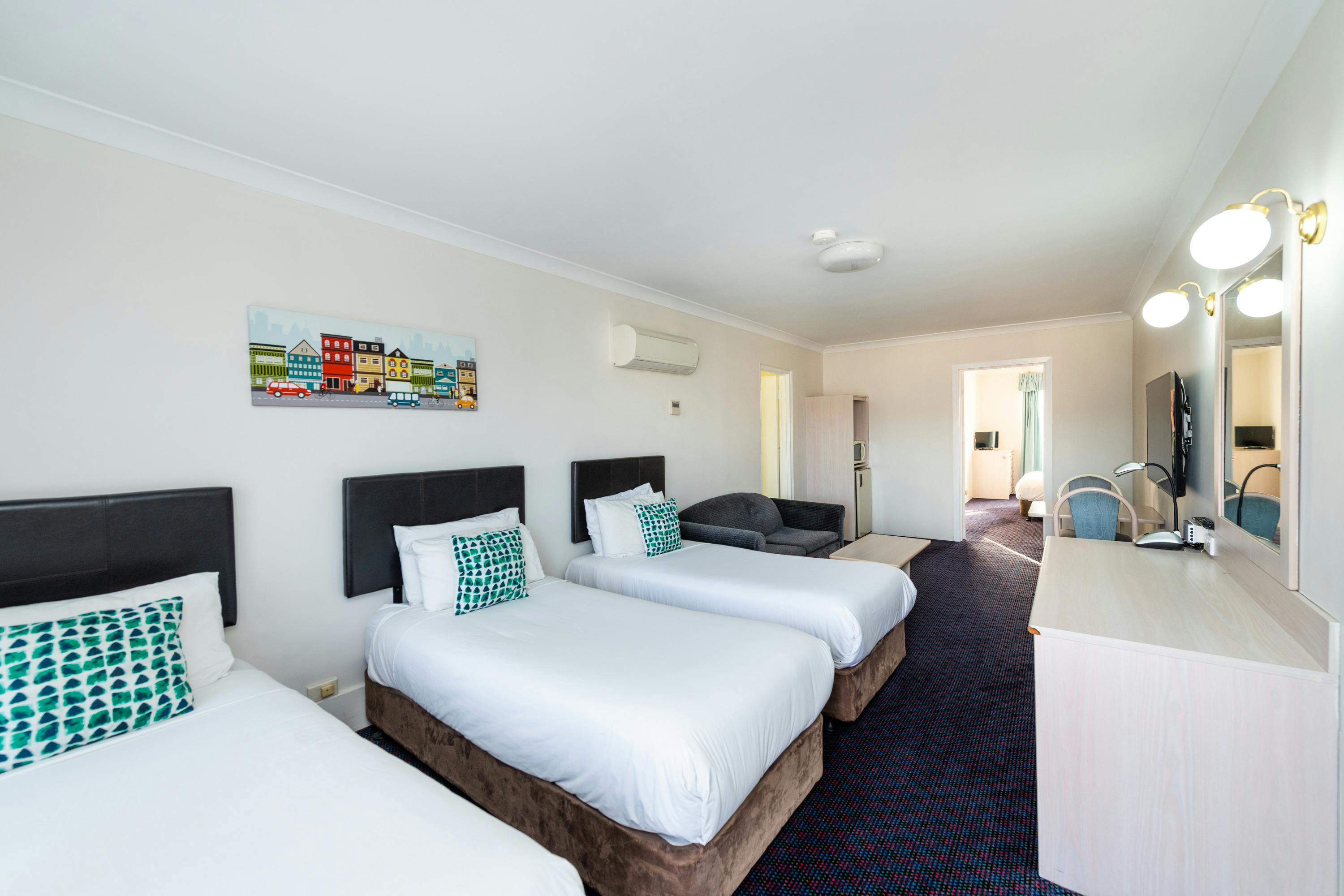 Golden Age - One Bedroom Family Suite