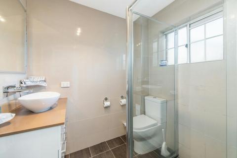 Golden Age - Standard Queen Room