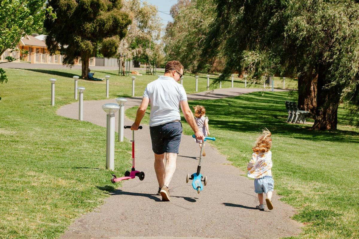 Lake Forbes walking path
