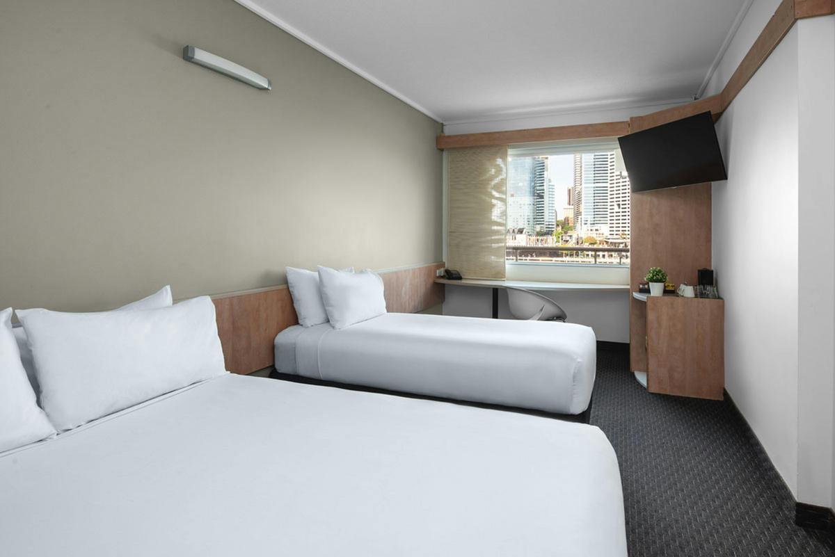 SUPERIOR ROOM, 1 DOUBLE SIZE AND 1 SINGLE SIZE BED, CITY SKYLINE VIEW