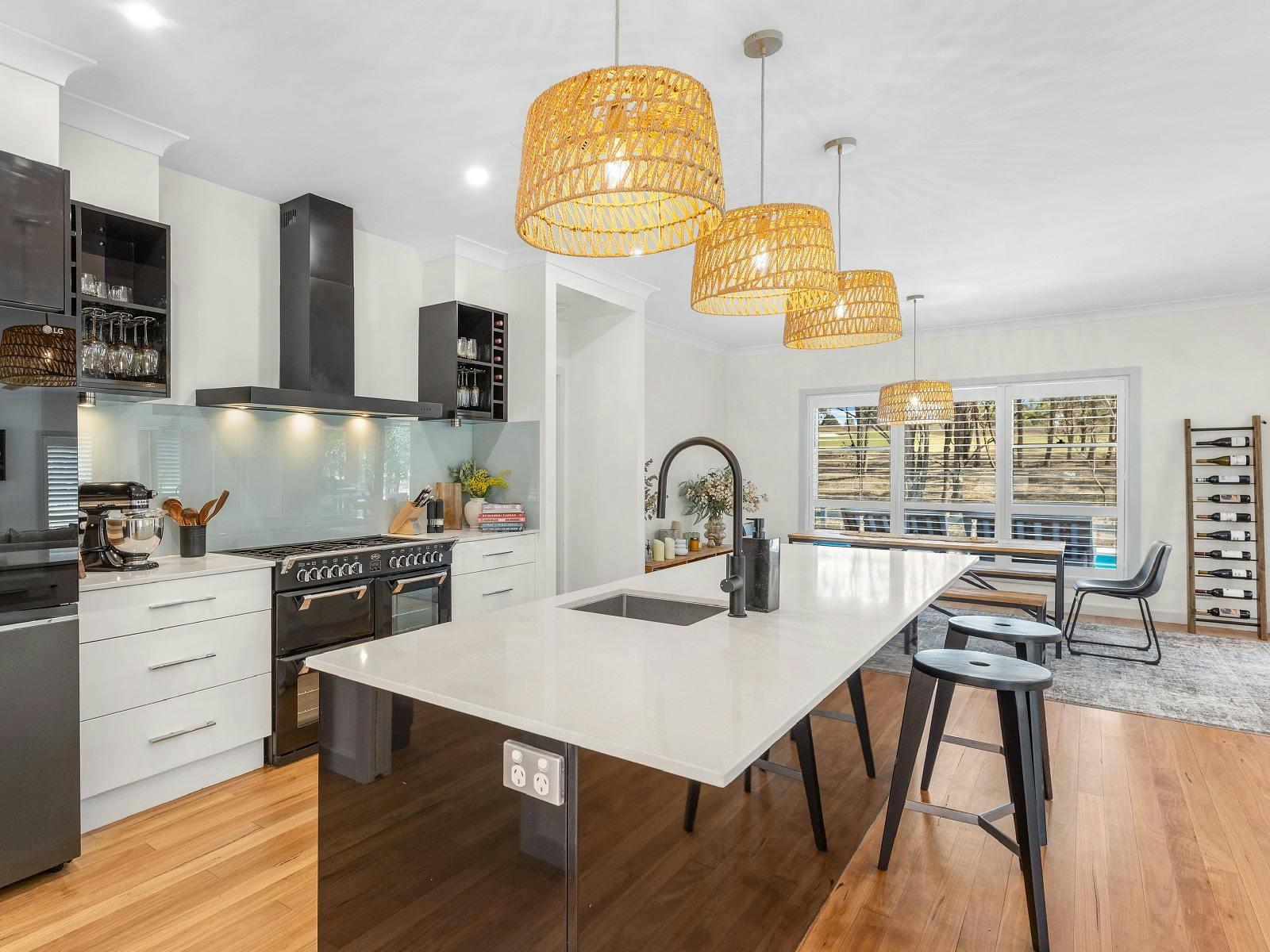 Hunter Dreaming kitchen and dining area