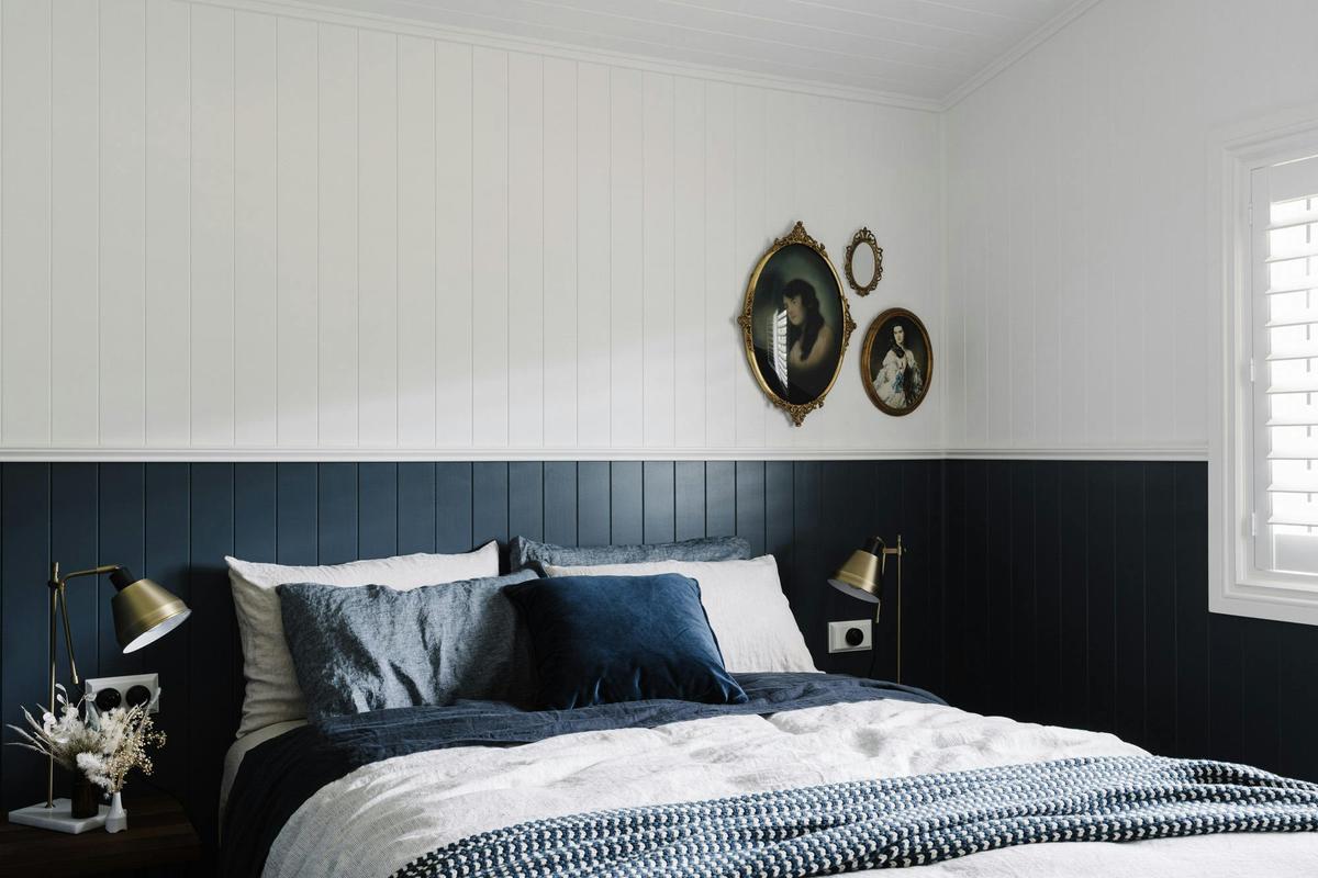Bedroom 2, luxury Cultiver linen sheets and vintage art