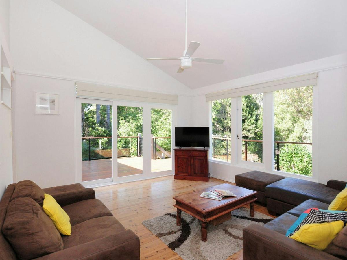 Greenfields Beach House and Studio