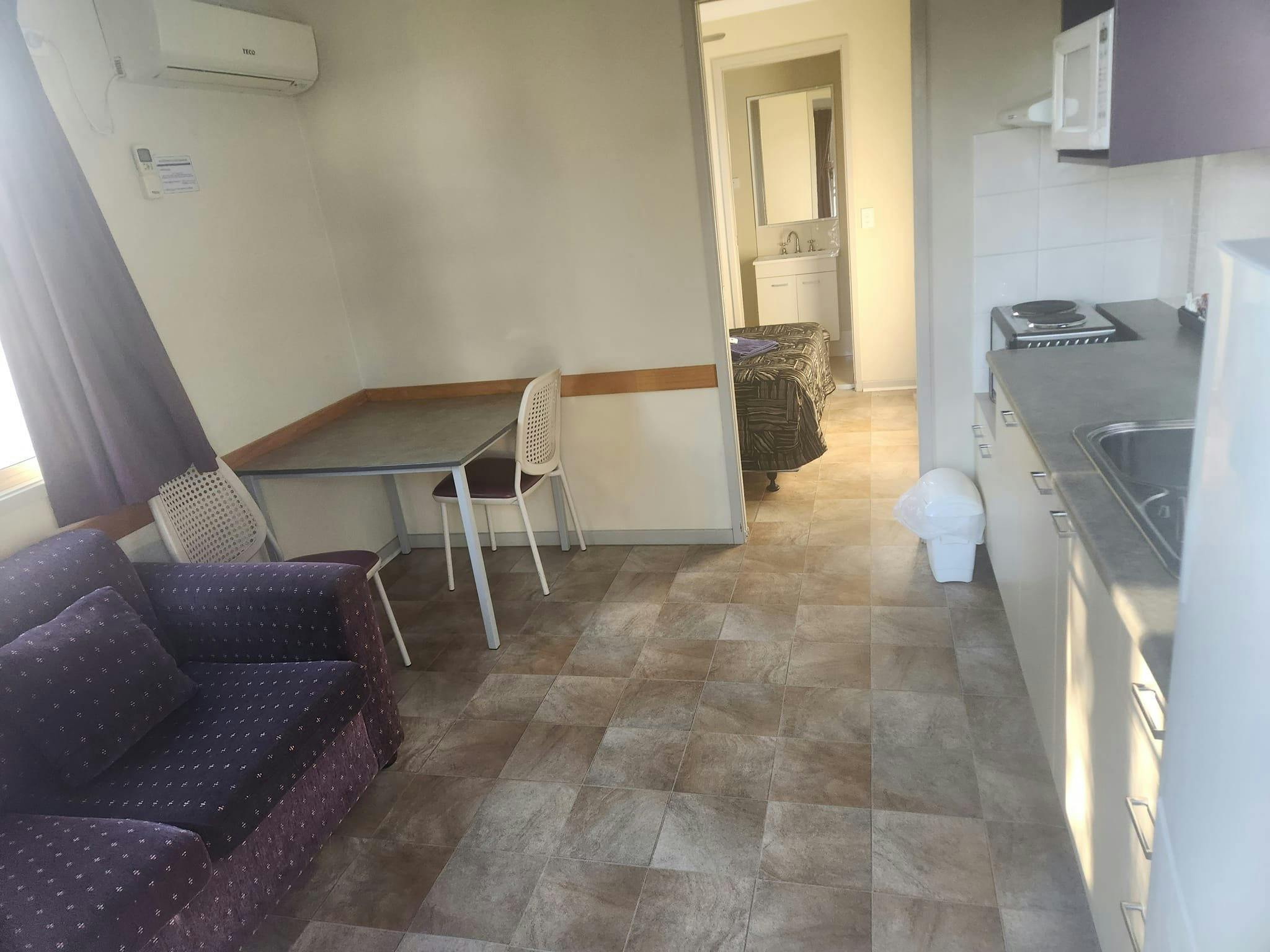 Fossickers Rest Tourist Park Cabin Interior