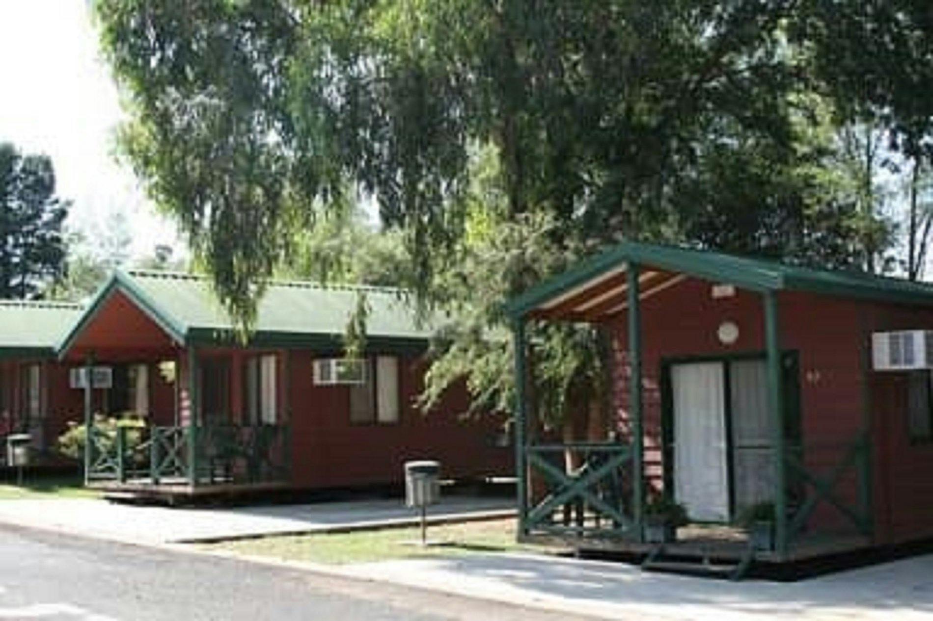 Fossickers Rest Tourist Park Cabins