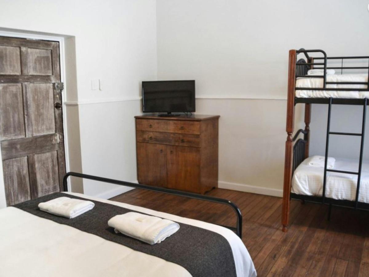 Large room at George IV Inn Picton