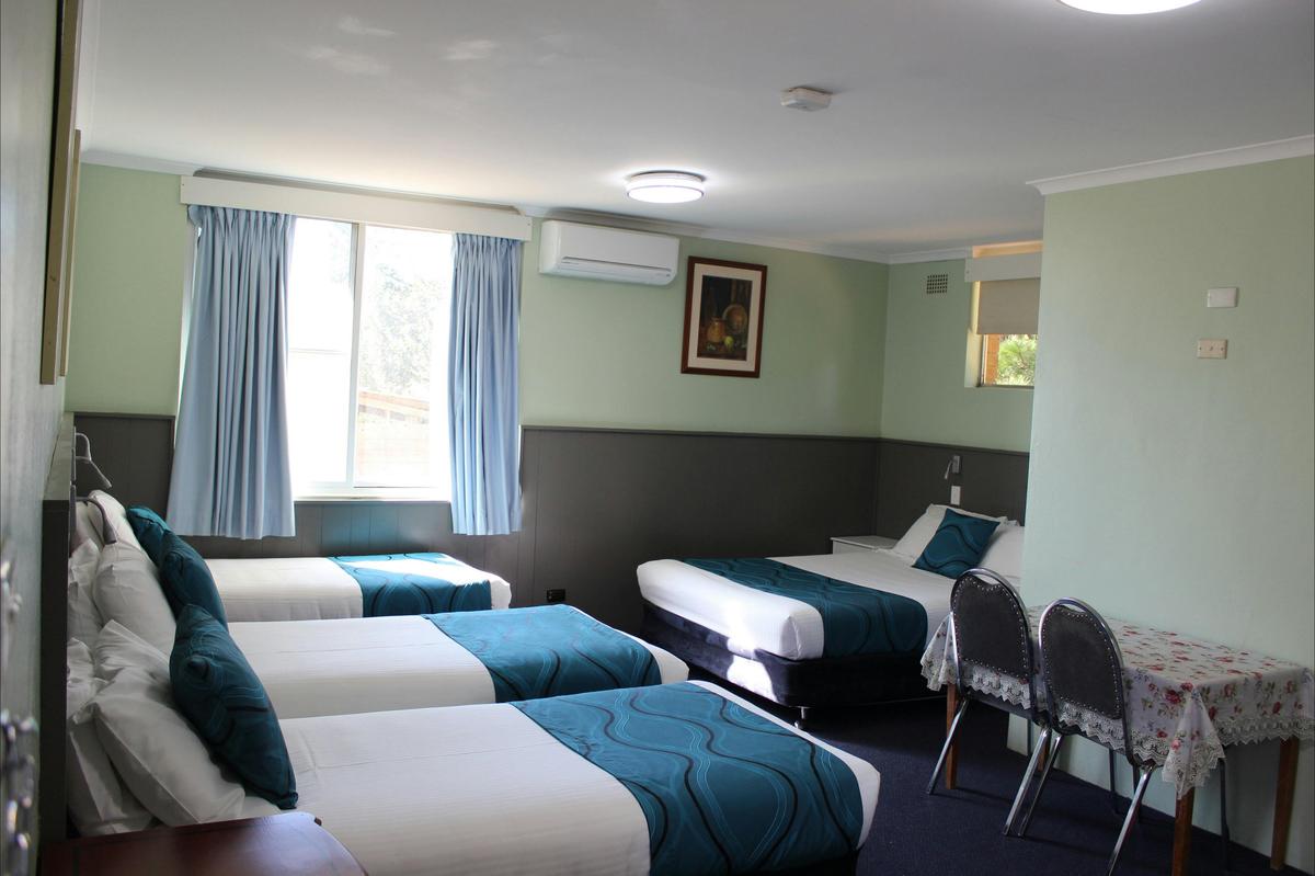 Deluxe Family Room - Five People