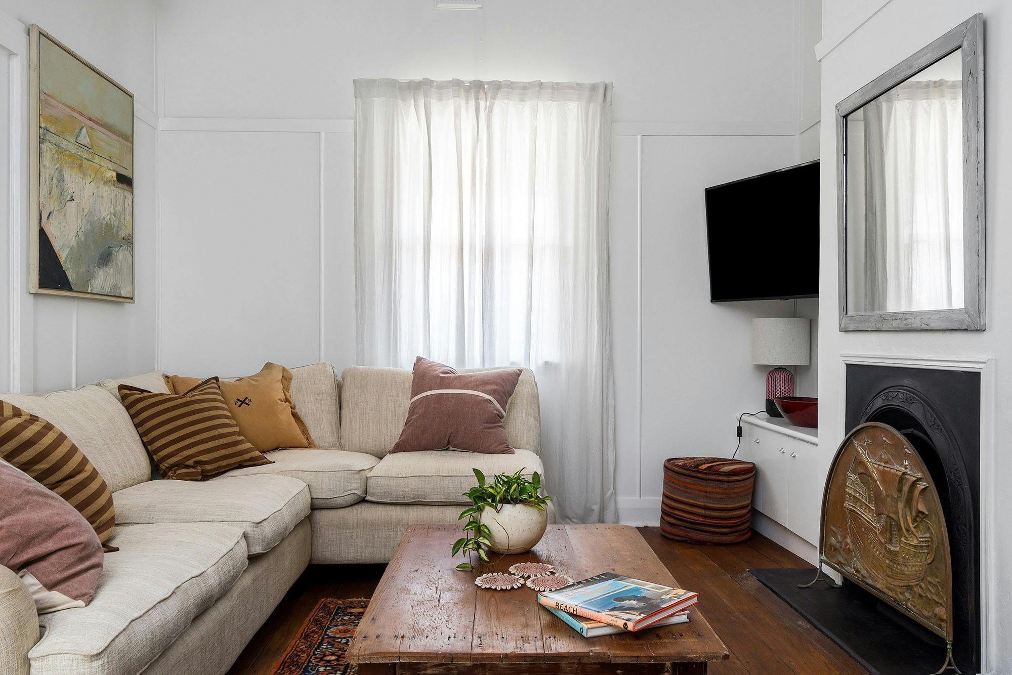 Gidgets - Byron Bay - Living Room c