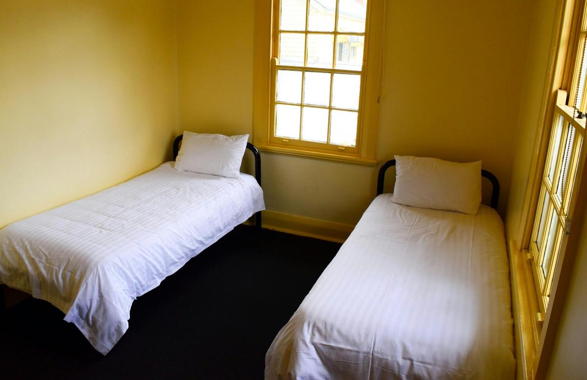 Grafton Hotel, Grafton NSW - Twin Room, Shared Bathroom