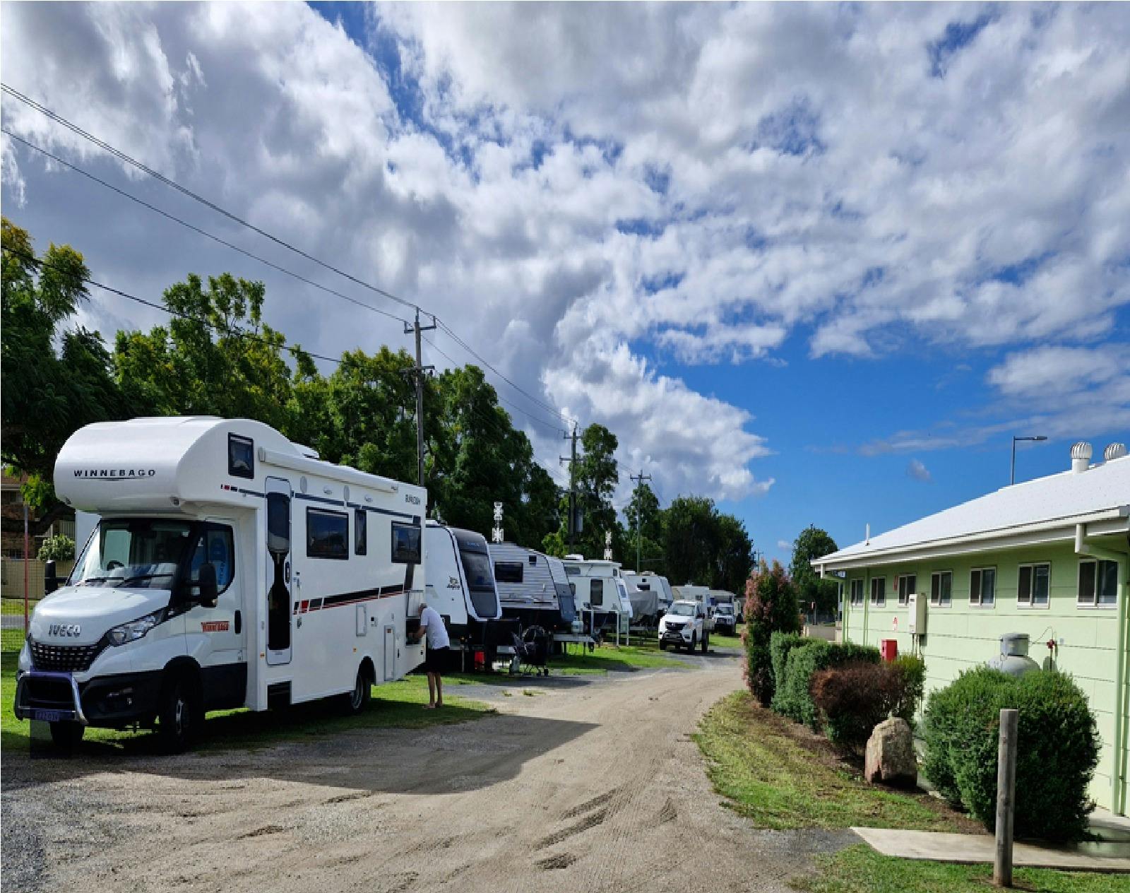 Vans - Grafton Greyhound Caravan Park