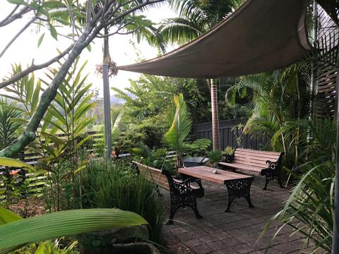 Shaded courtyard @ Grey Gum Lodge