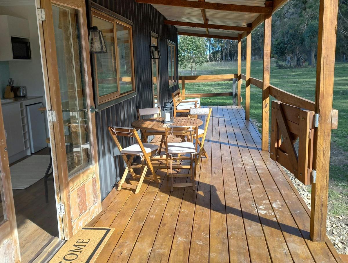 Timber deck - Gang Gang Hideaway