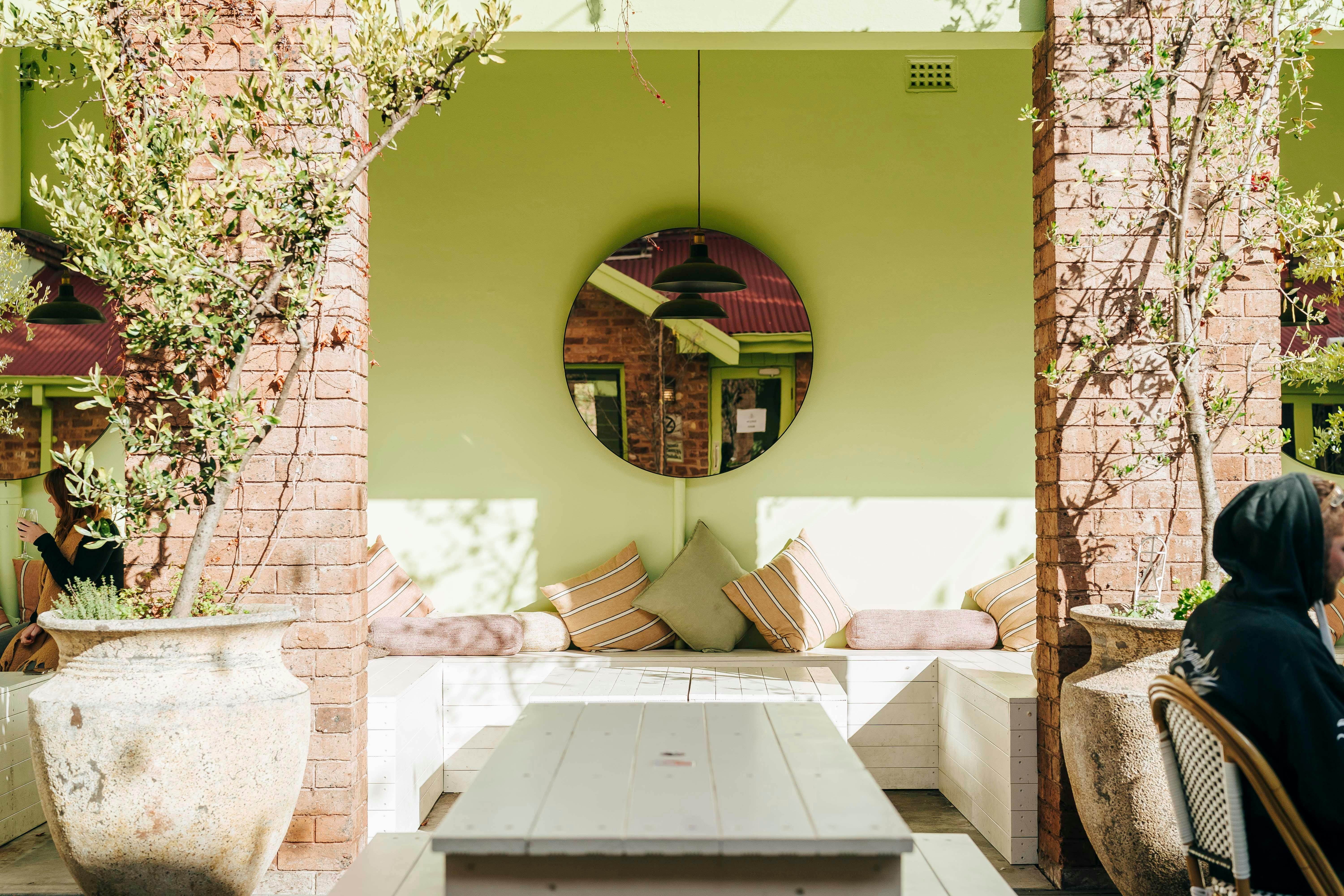 The Courtyard at the Hotel Canobolas