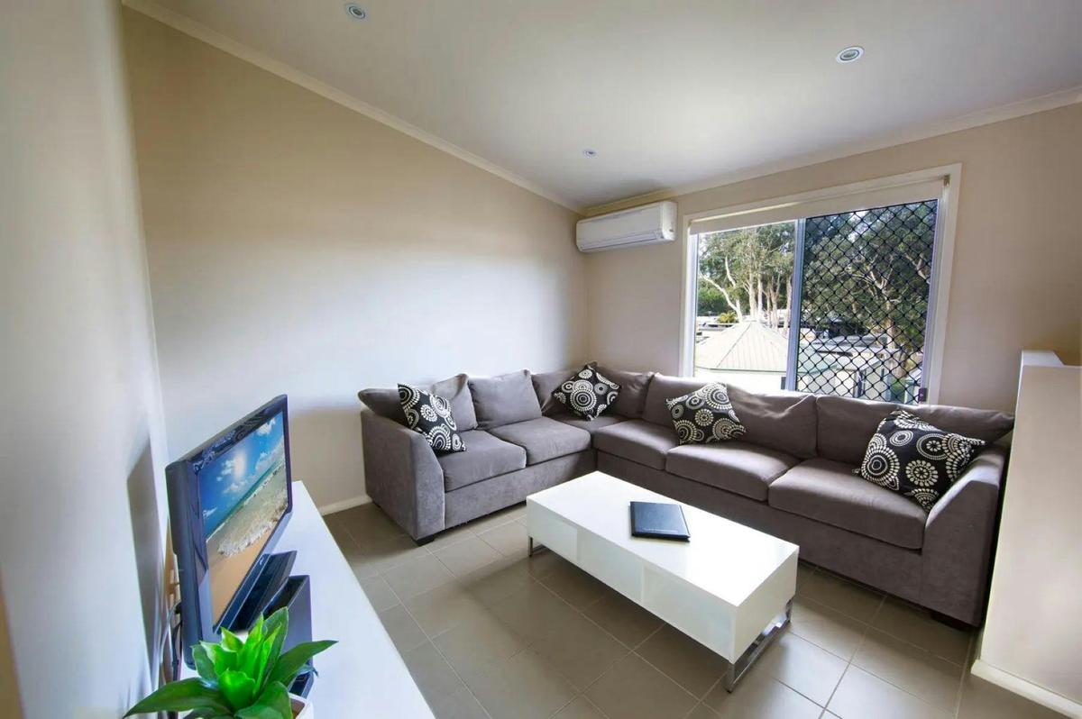 3 Bedroom Townhouse Living