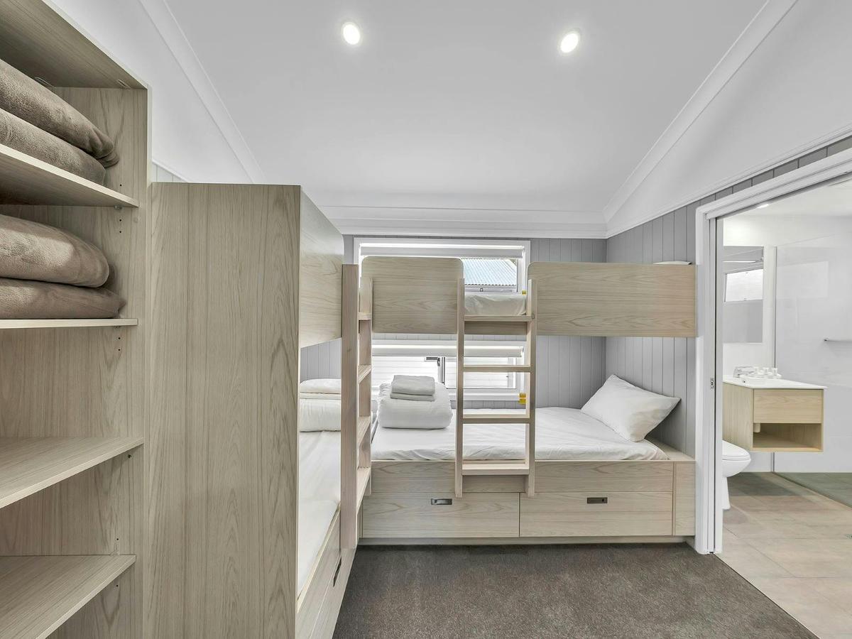2 Bedroom Waterfront Sky Deck Villa