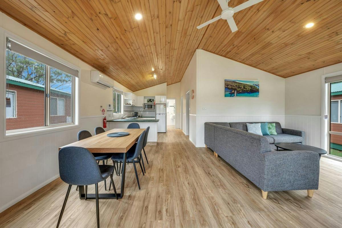 Deluxe Park View Cabin Living