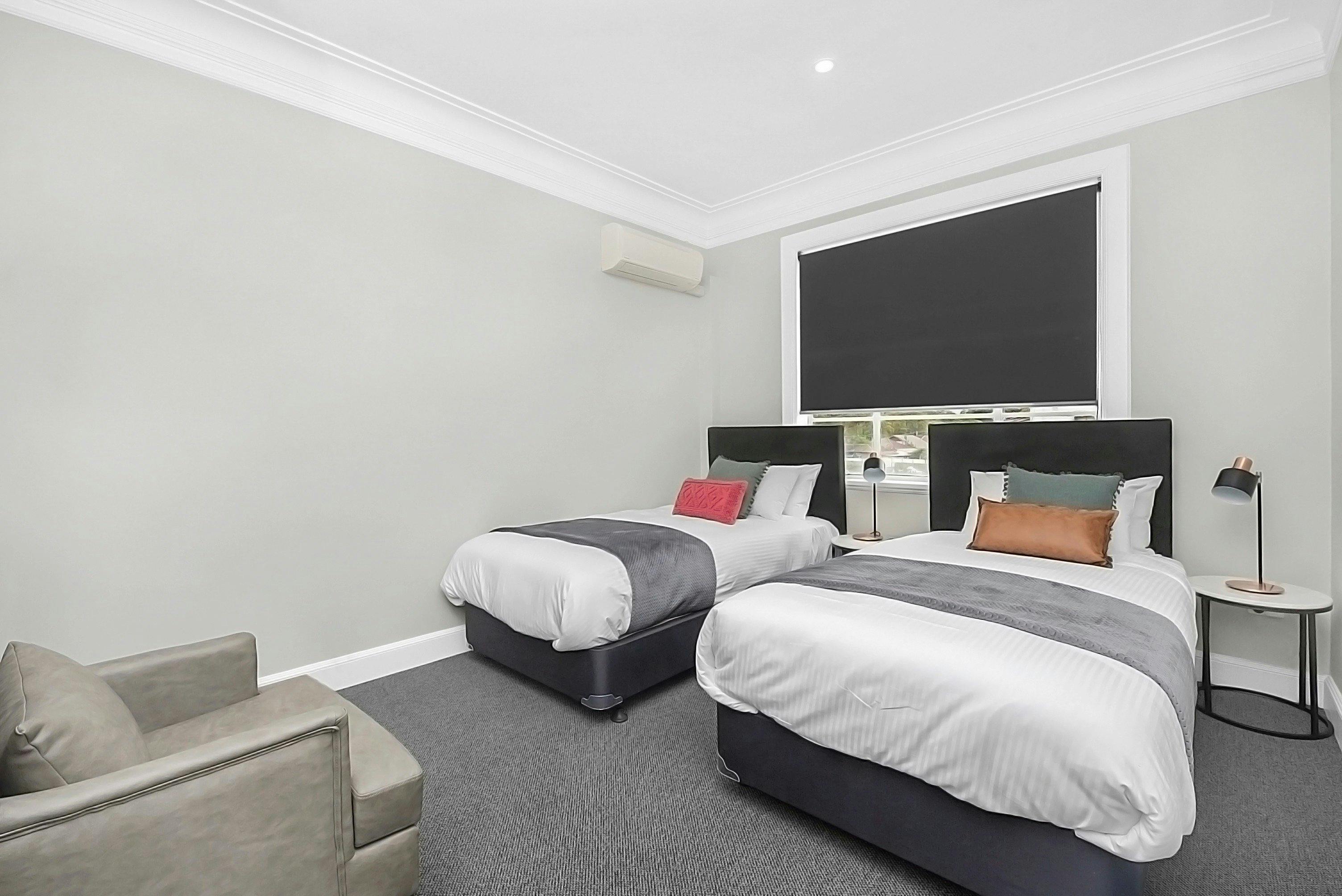 Horse and Jockey Hotel Homebush - Twin Room, Shared bathroom