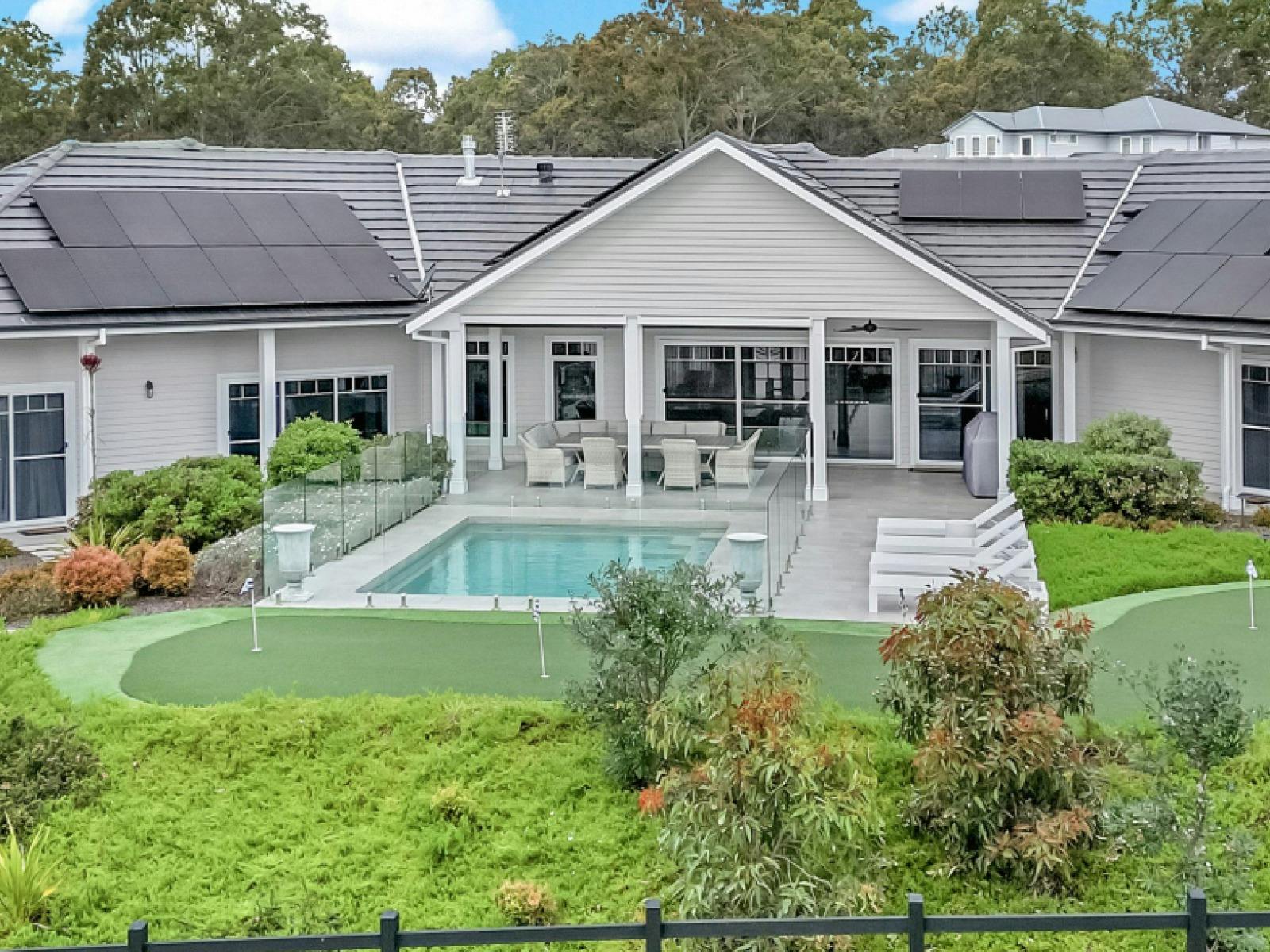 Hamptons On Figtree outdoor entertainment area