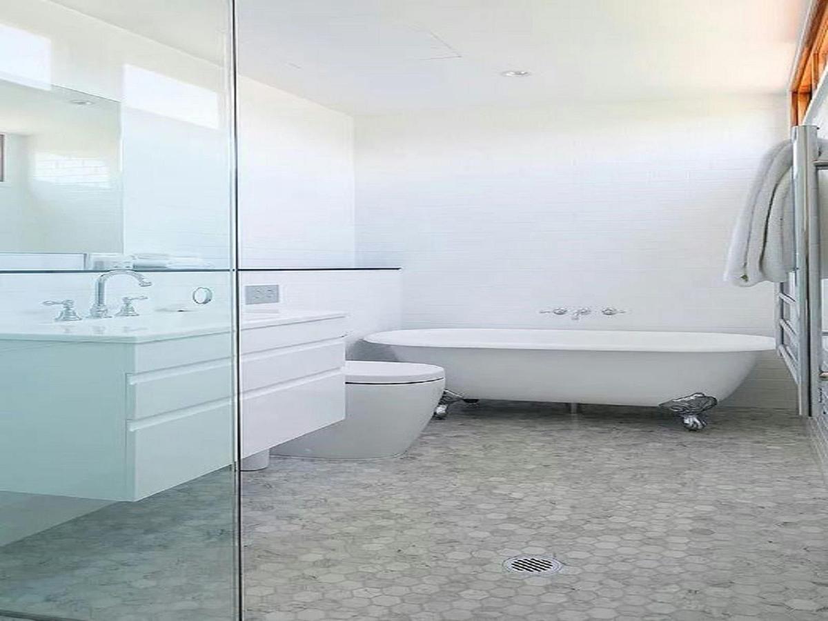 The Shearers Quarters Bathroom