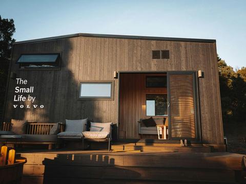 Into The Wild Escapes - Tiny Astrid