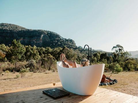 Into The Wild Escapes - Tiny Aura