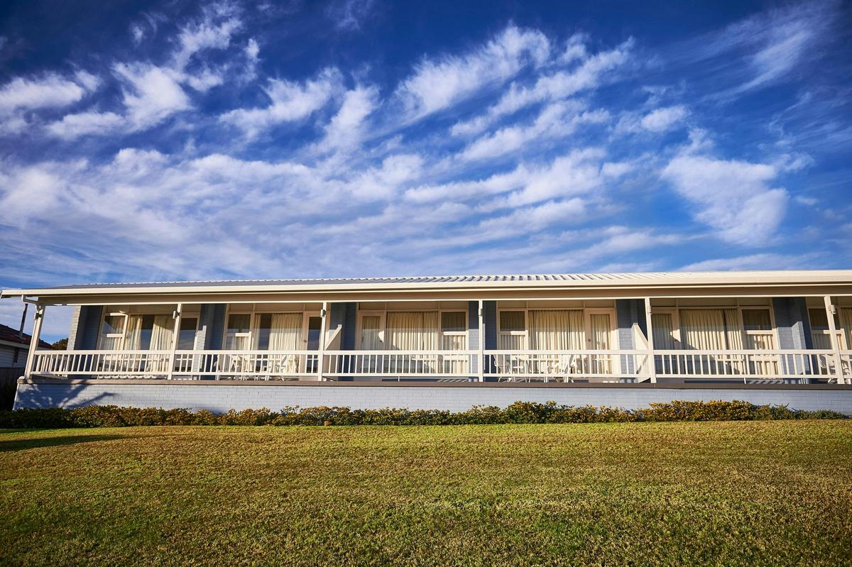 Apt 1,2,3 One Bedroom Apartment