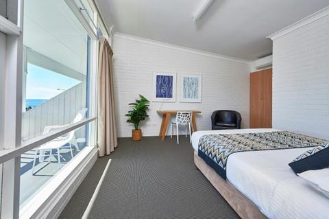 Apt 1,2,3 One Bedroom Apartment