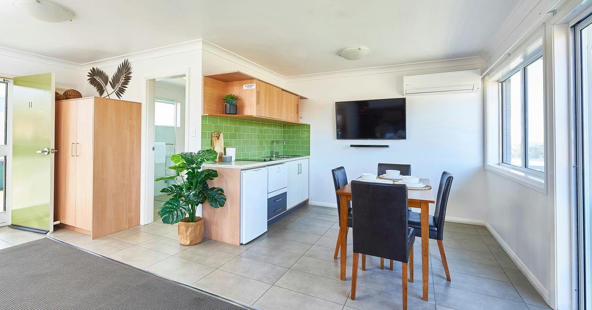 Apt 11 Deluxe Studio Apartment