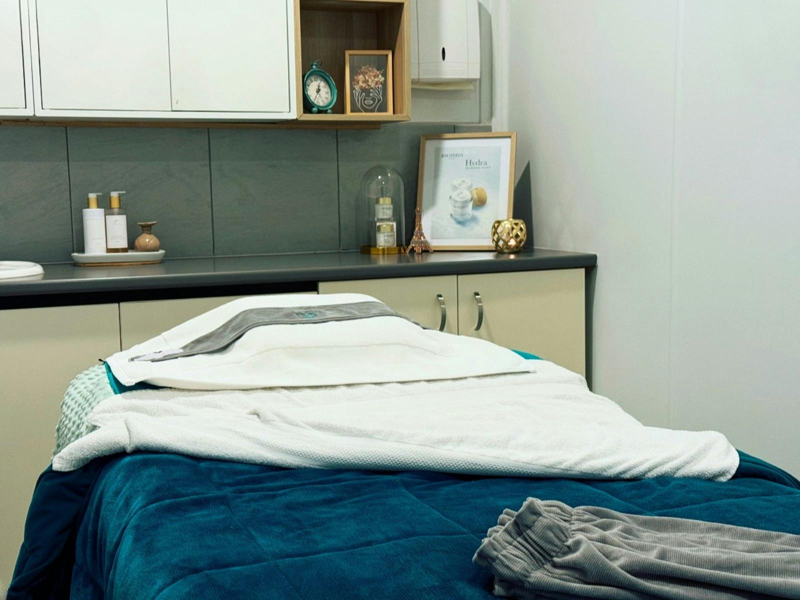 Treatment rooms  for  skin &  relaxation