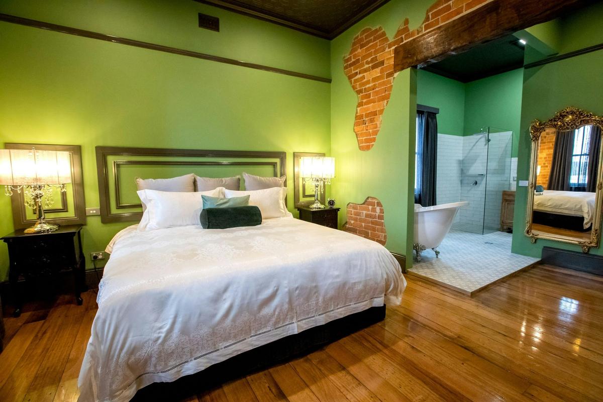 The Pike Room Suite