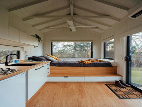 Into The Wild Escapes - Tiny Sophie