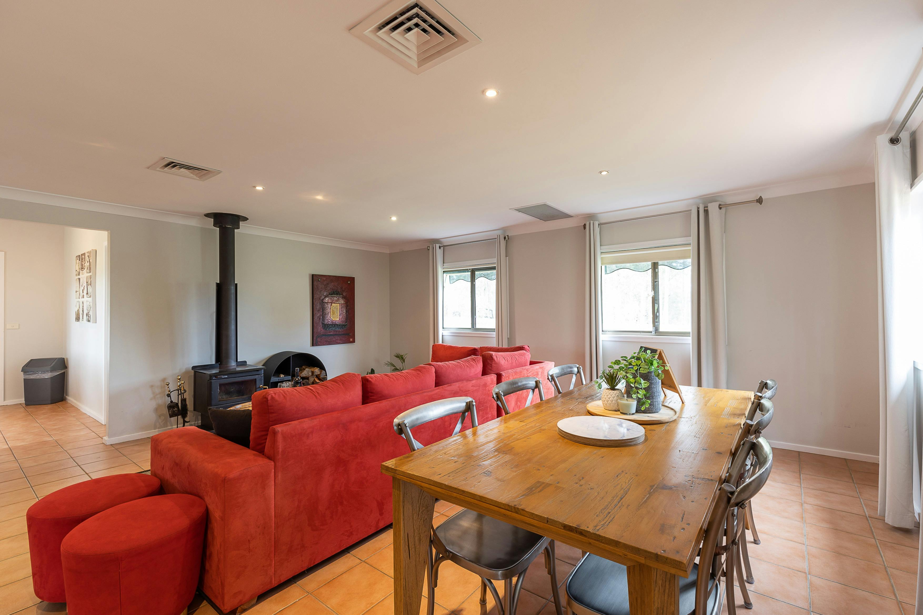 Hunter Gleann Cottage- Lounge/ Dining