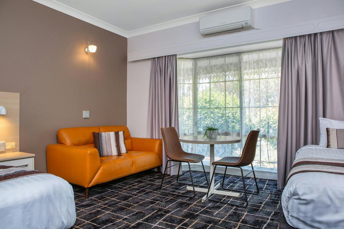 Deluxe Twin Room
