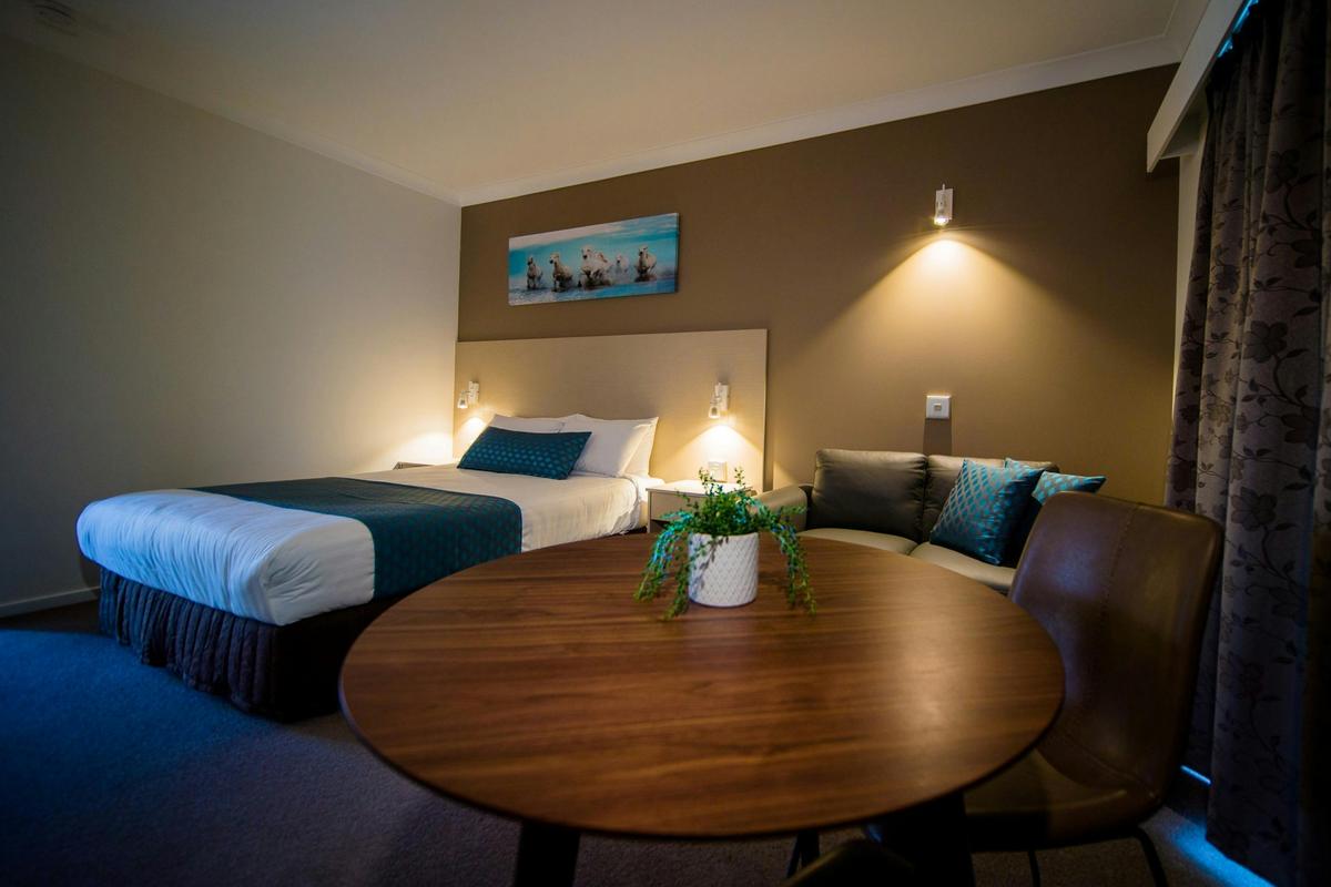Deluxe Family Room