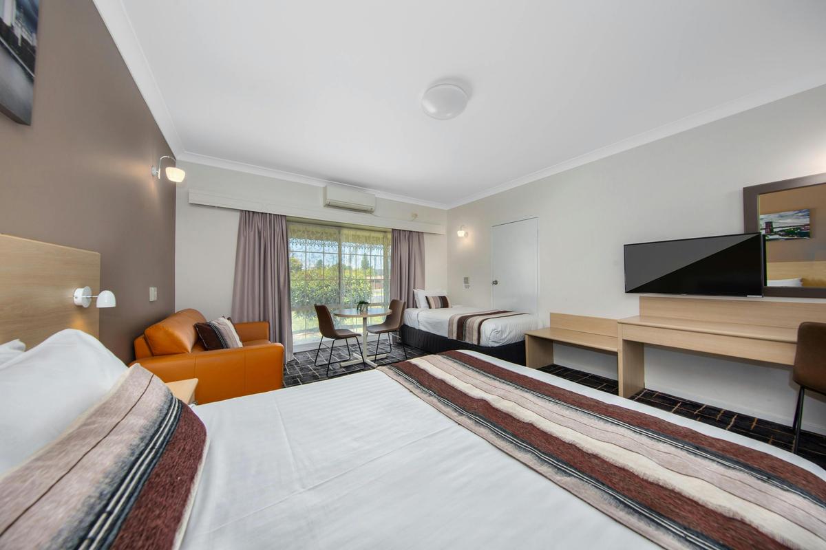 Deluxe Twin Room