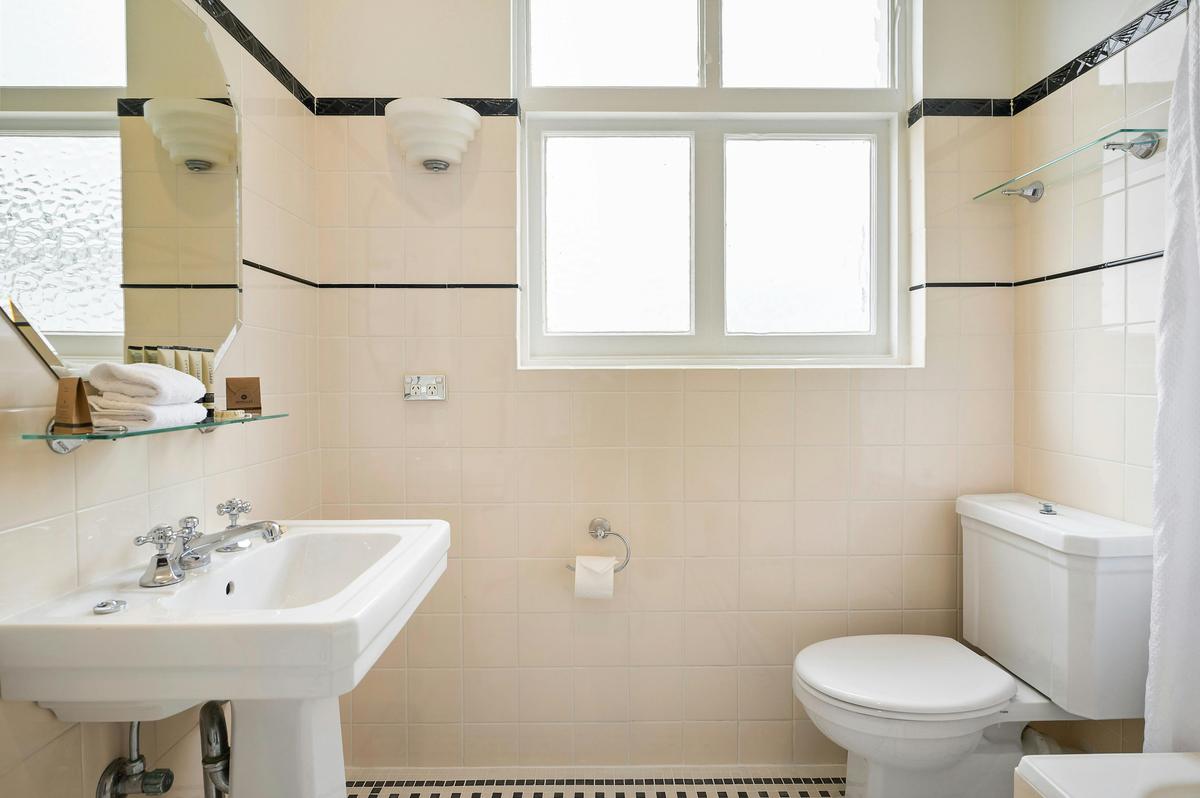 Belgravia Valley View Room