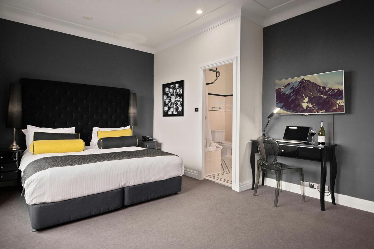 Belgravia Valley View Suite