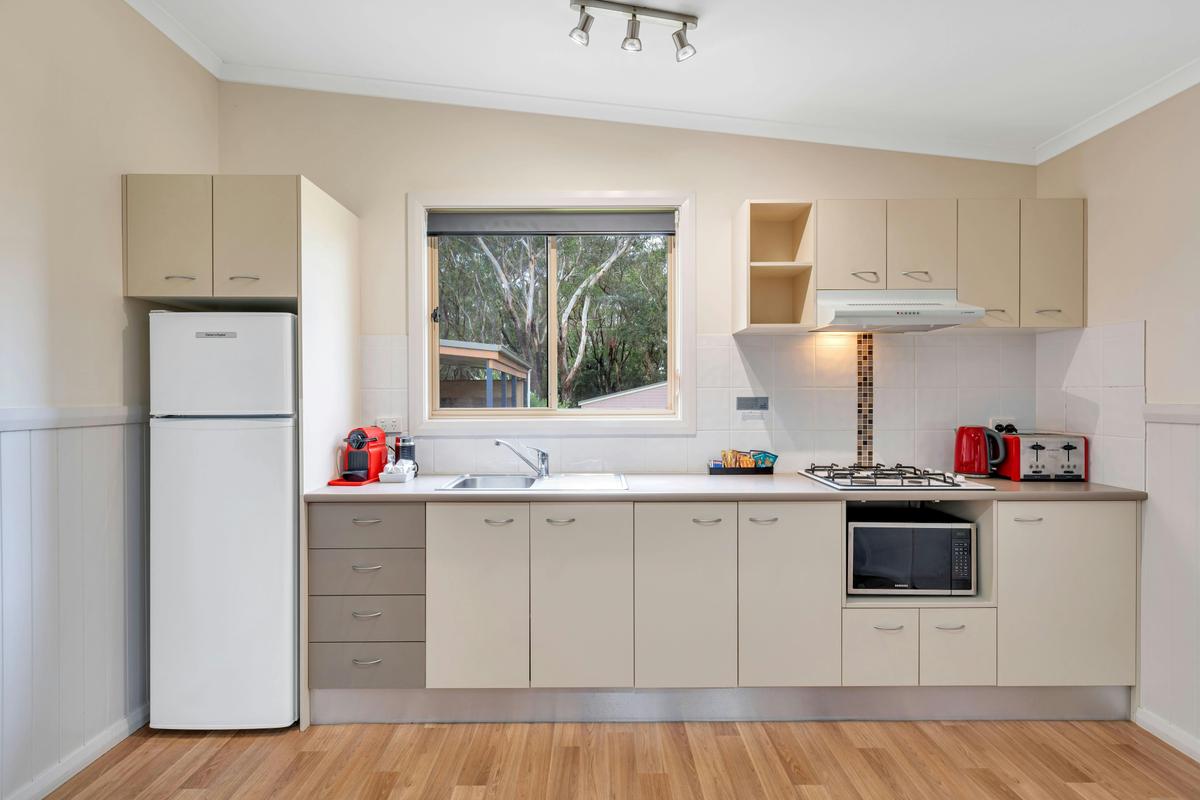 3 Bedroom Beachside Family Suite Kitchenette