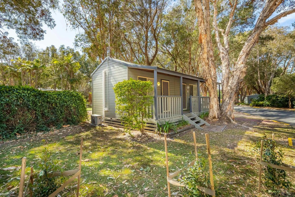 1 Bedroom Deluxe Cabin Exterior