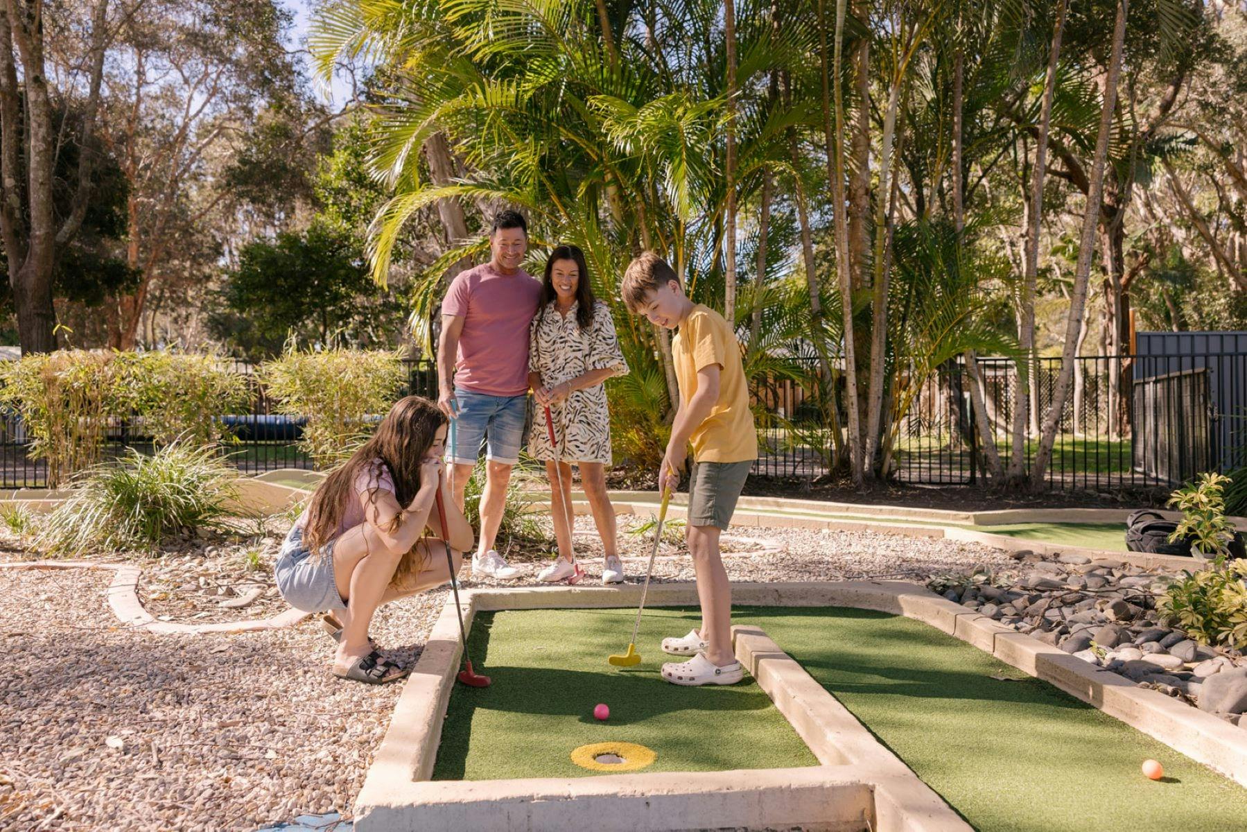 Ingenia Holidays Bonny Hills Mini Golf