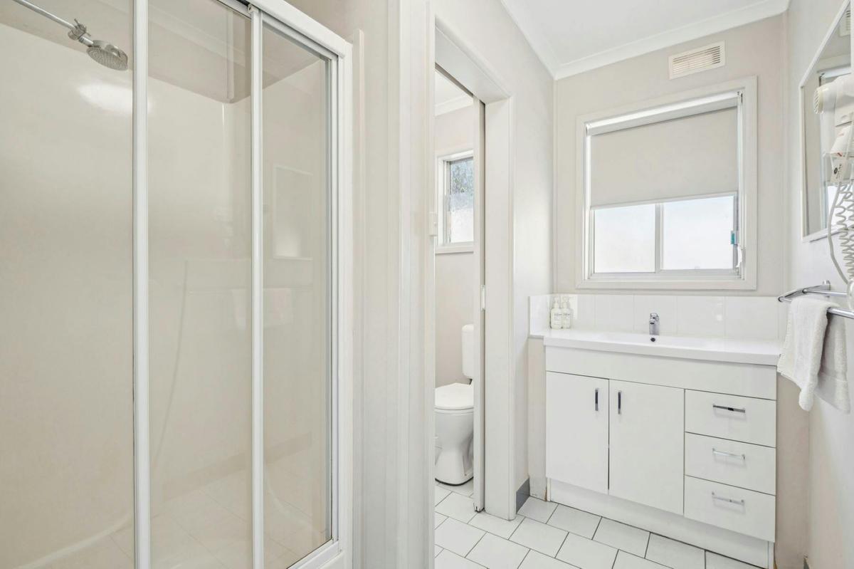 Standard Studio Unit Bathroom