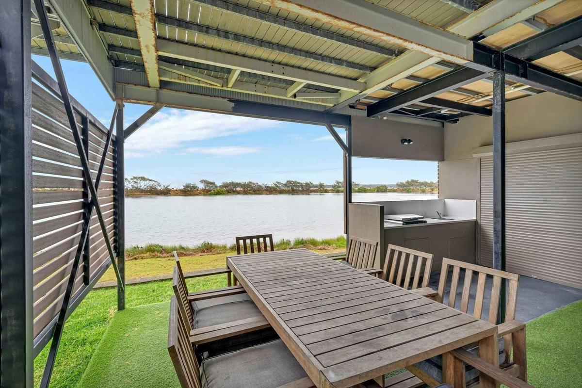 Ingenia Holidays Nambucca Heads 3 Bedroom Waterfront Superior Cabin Downstairs