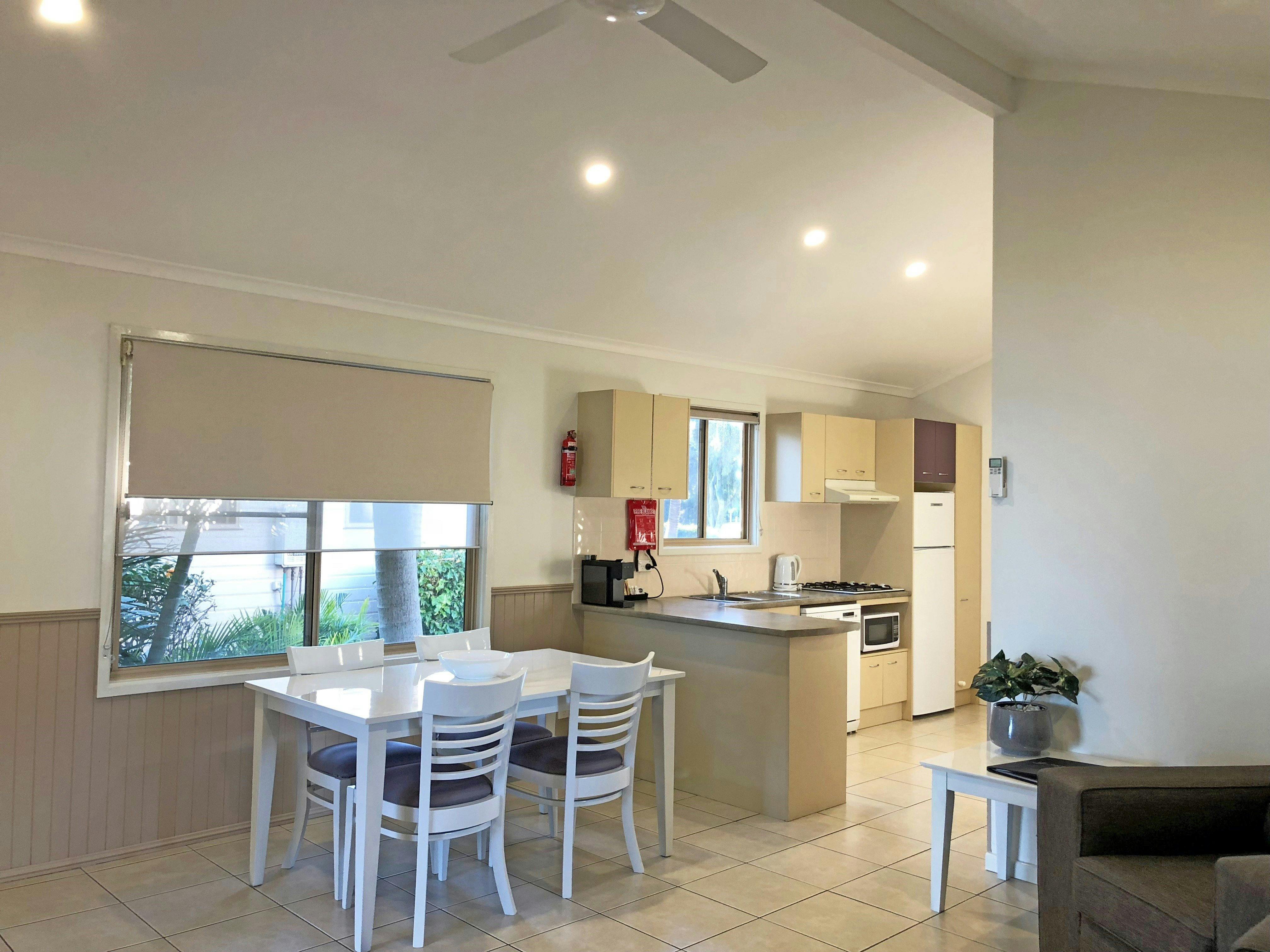 Secura Lifestyle Lakeside Forster Bayview Spa Villa