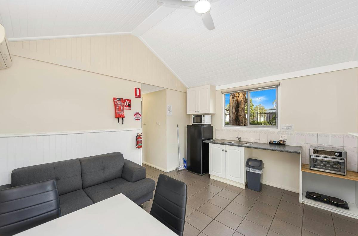 2 Bedroom Budget Cabin Living