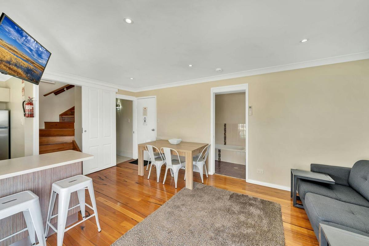 3 Bedroom Villa Dining