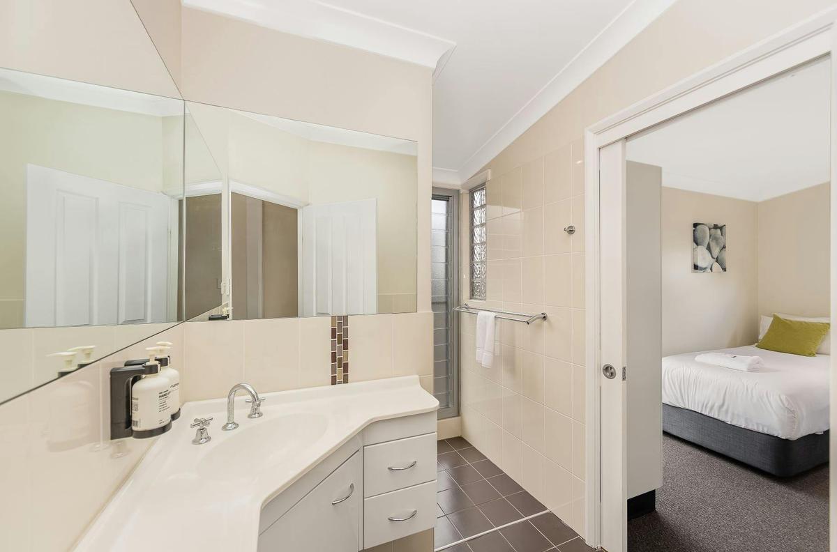 2 Bedroom Villa Bathroom