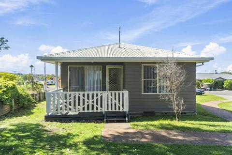 2 Bedroom Deluxe Cottage