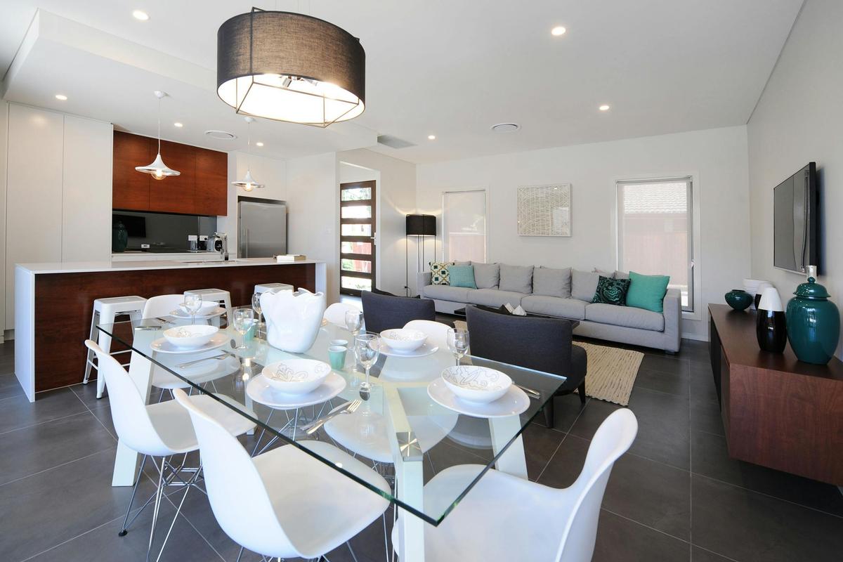 Kirsten Accommodation Fleetwood House Open plan Dining kitchen