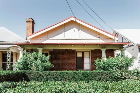 Kirsten Accommodation Mudgee Lux Cottage front facade
