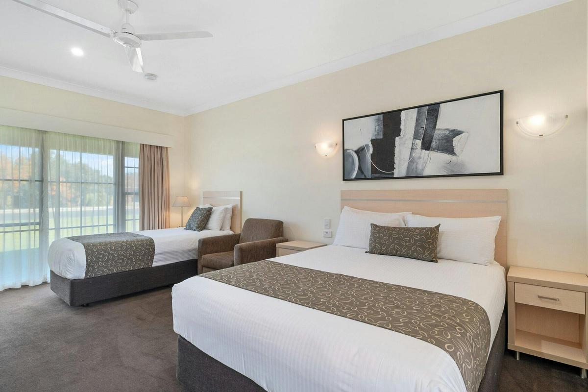 Refurbished Superior Twin Suite